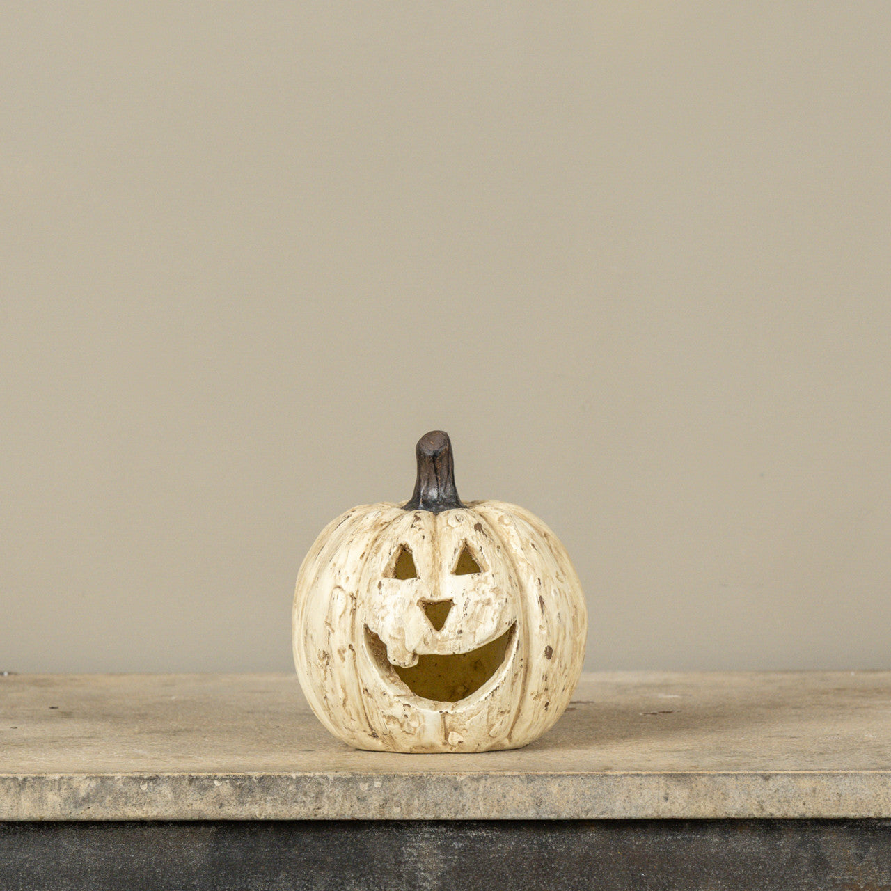 WHITE BIG MOUTH PUMPKINS